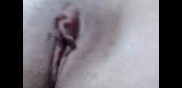  Jully Pussy Masturbate zoom out